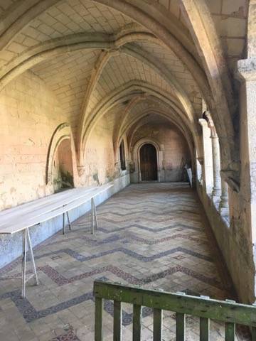 Traitement de l'humidité par capillarité d'une Abbaye avec l'Architecte Monsieur Bernard Ruel à Poitiers