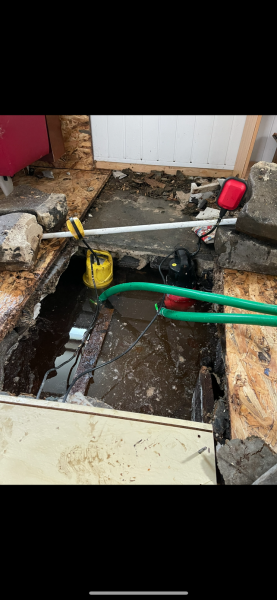 degat des eaux a Lyon dans un sous sol de la maison 