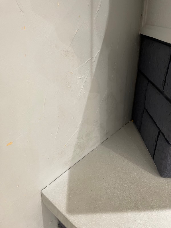 Pourquoi les murs de ma maison sont dégradés ? Aucune peinture ne tient ? Que faire ? 