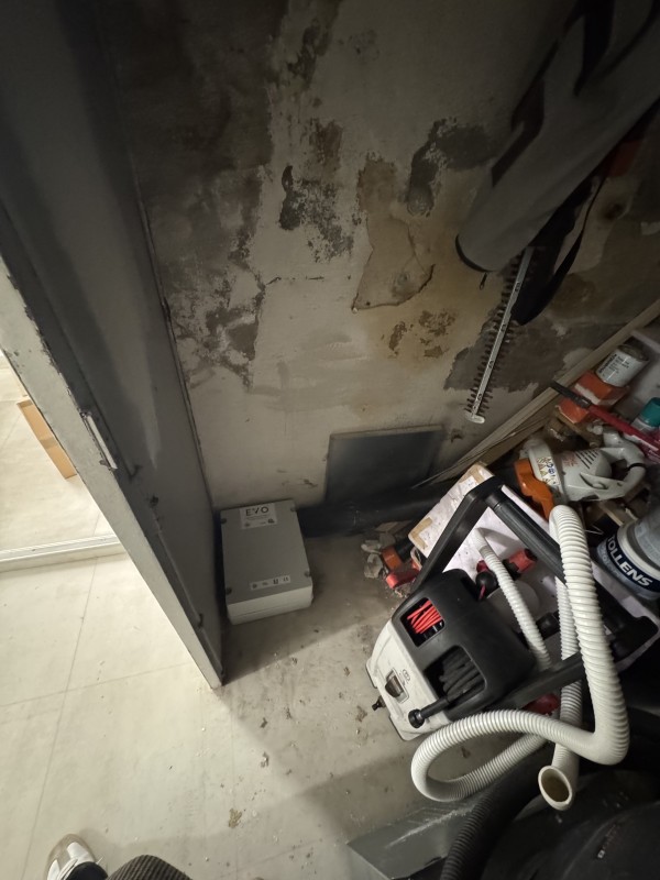 Traitement de l’air par photocatalyse EVI K 140 : la solution murale définitive contre l’humidité à Lyon